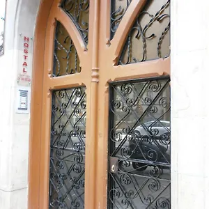 hostal-absolut-stay.topbarcelonahotels.com/