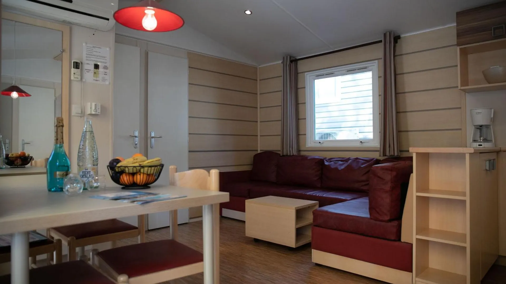 ל'אסטרטיט Castell Montgri - Mobile Homes By Lifestyle Holidays פארק נופש