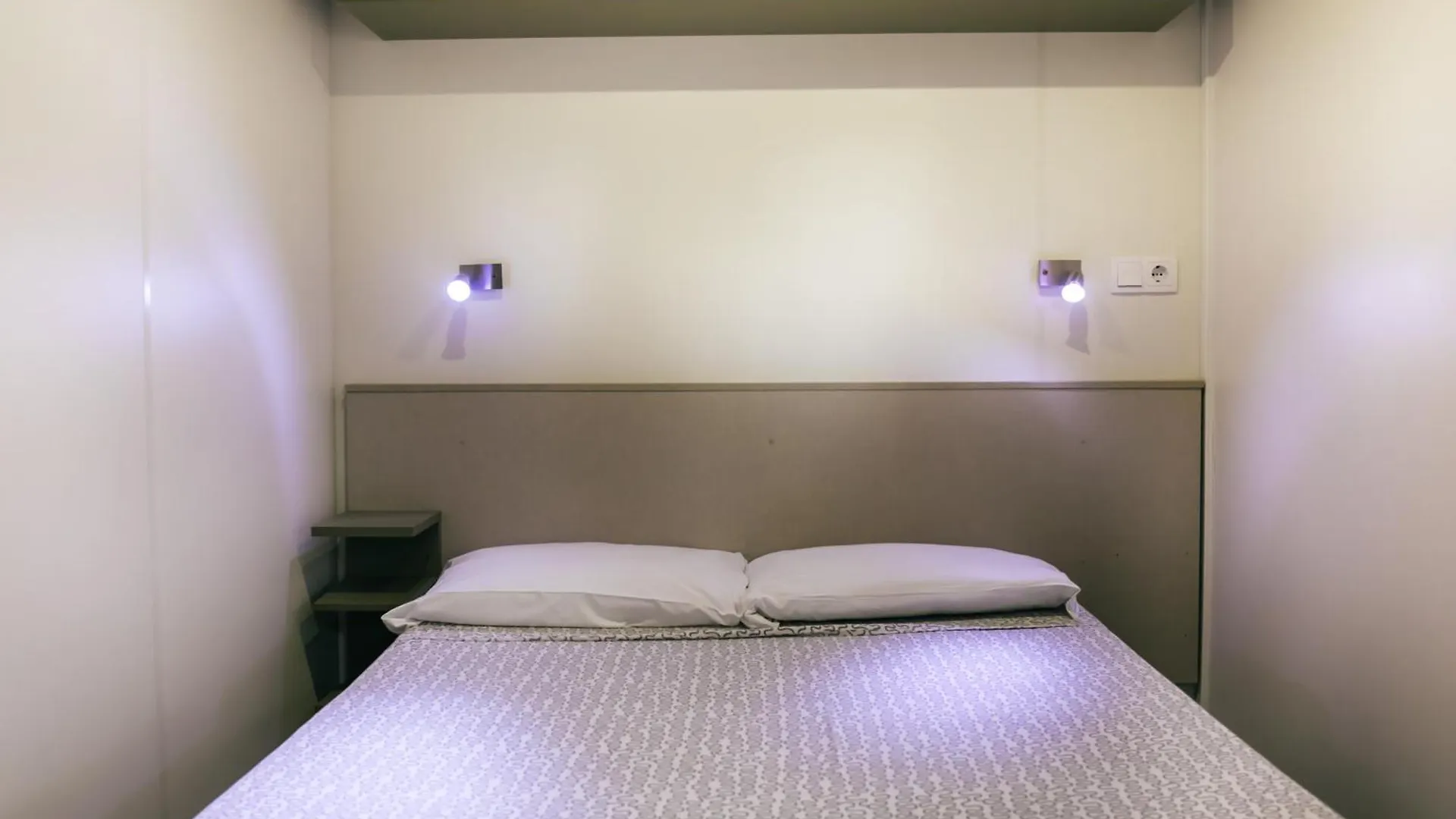 ל'אסטרטיט Castell Montgri - Mobile Homes By Lifestyle Holidays פארק נופש